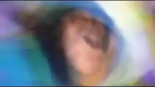 Un mono despertandose drogado