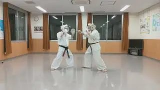 S五段とマタギの組手をするわし…。