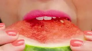 Avon Power Stay Vinyl tečni ruž za usne
