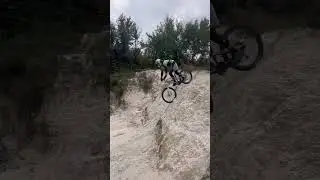THE WALL🤯! #mtb #enduromtb #enduro #trailmtb #lapierre #wall #nature