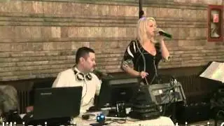 DJ Nunta - DJ Cumatrie  Iasi - DJ si solist vocal Liliana Leonte - Iasi