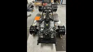 Ford F100 Custom Build &ndash; Corvette akslinger & Mercedes V12! 🔥