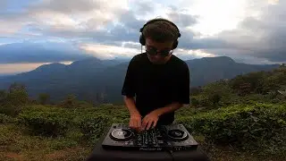 Melodic Techno & Progressive House mix in Mountain @ Ella, Sri Lanka