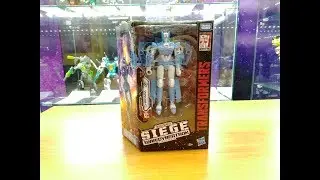 Обзор трансформера Chromia - Siege WfC-S20 - Deluxe Class - Hasbro. Музей Р-ТФ.