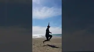 🌊☀️SlackLine Workout 🏄&zwj;♂️#slackline #yoga #shorts