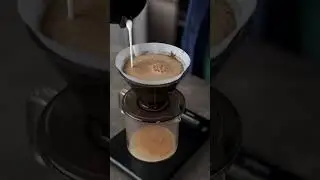 Milk pour over #barista #coffee #goldenbrowncoffee #pourover #milk #milkpourover #v60 #cafe