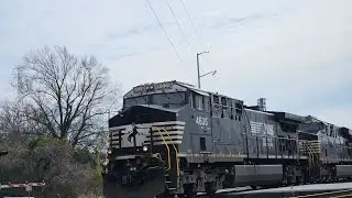 NS light power running besides AMTK 158
