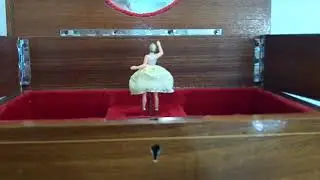 Vintage Swiss Reuge Dancing Ballerina Musical Jewelry Box