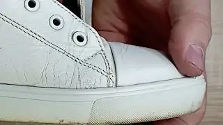 Shoe repair-Cleaning and painting white sneakers