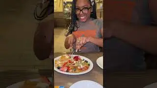 Trying Cracker Barrel for the FIRST time!