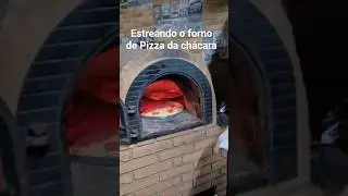 Estreando o forno de Pizza da ch&aacute;cara