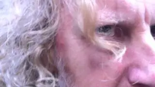 Dzia the Melbourne Street Performer