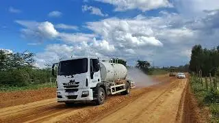 Motoniveladora xcmg e new Holland patrolamento de estrada 
