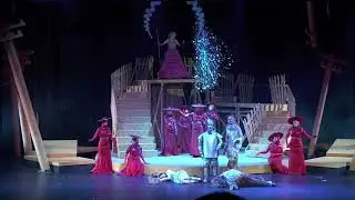 Poppies Snowflakes Wizard of Oz CHS 2022