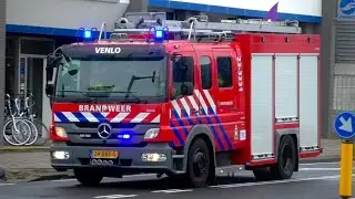 Brandweer (Duitse) Ambulances en Politie met Spoed Onderweg in Venlo