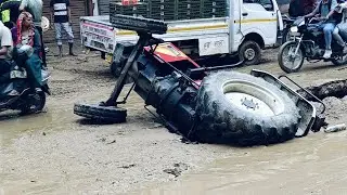 sangam vihar bandh road ke halat khrab h .....