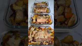 Лосось с картофелем и овощами. Приготовление еды