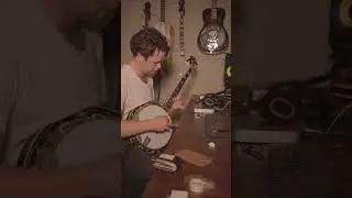 A little Soppin&rsquo; The Gravy on the Scruggs banjo. #bluegrass #earlscruggs #fingerpicks #banjo