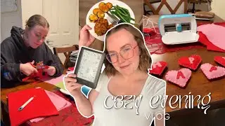 cozy evening vlog 🌙 finishing my current read + valentine's day crafting + cooking