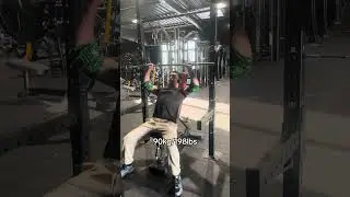 PR military press are crazy at 17 or not ?ELOUGYM on Goblin Gear Program bench in bio #benchpress