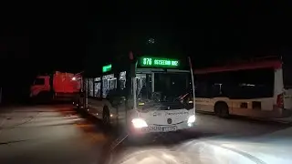 Večerní představení hybridního Mercedesu