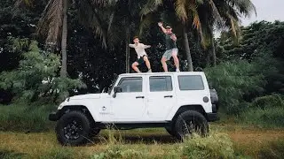 Exploring Singapore in a JEEP