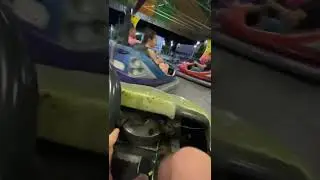 Mertin lunaparkta çarpışan araba deneyimi, çarpışan oto nasıl kullanılır bizden öğrenin 👍