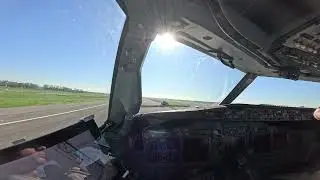 PILOT EYE VIEW - Boeing 737 landing RWY16L Rome Airport