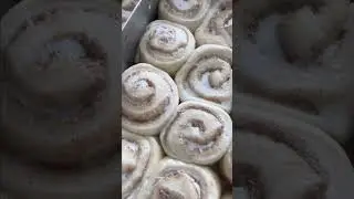 ONE SIMPLE TRICK FOR SOFT & MOIST BAKERY-STYLE CINNAMON ROLLS #trick #hack #cinnamoroll #shorts