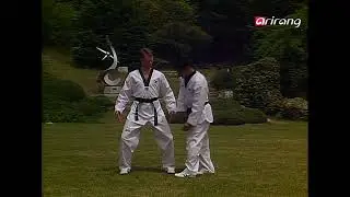 Naranhi seogi 나란히 서기 Oreun seogi 오른 서기  Pyonhi seogi 편히 서기