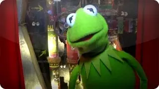 Kermit The Frog Visits The Muppet Pipes - Web Exclusive (Late Night with Jimmy Fallon)