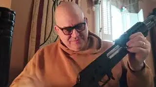 Пылезащитная крышка верхней планки АК-47.