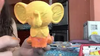 Customizing a elephant 🐘 squishy!