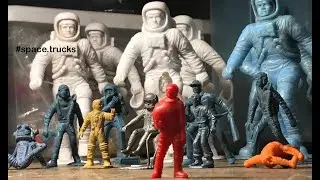 Vintage Junk Drawer Space Figure Grab Bag: NOSCO Cracker Jack, Marx Toys, Tim Mee USAF & Unknown