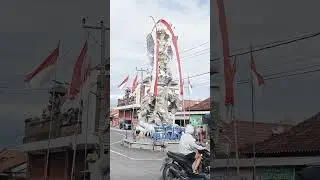 Patung Garuda Wisnu Di Guwang, Sukawati
