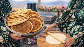 Homemade Lahmacun - The Flavor of Traditional Turkish Cuisine!