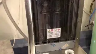 Soft drinks bottling with a Counter pressure filler 2 valves l
