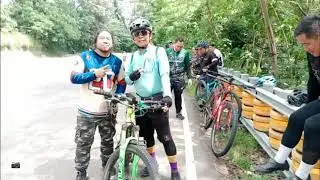 ZUCC group rides Mangusu Ship house.