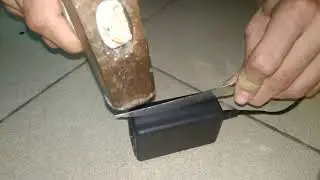 Как аккуратно вскрыть блок питания ноутбука