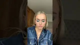 Edgy Blue Makeup Look for Rockstars #bluemakeuplook