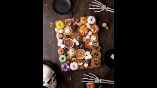 Spooky Halloween Dessert Charcuterie Board - Recipe link in description