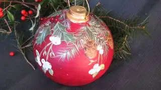 Palle di natale in terracotta dipinte a mano