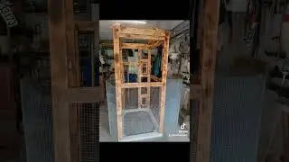 voliera per cocorite, fatta artigianalmente con legno e viti !!
