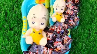 Full of 2 coffee chocolate BathTubs Candy with M&M's & Magic Slime Cutting Video