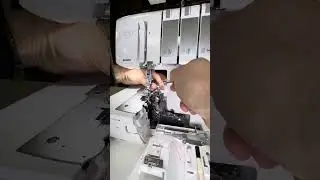 The Bernina L450 overlocker threading