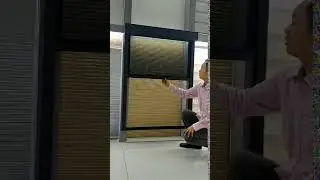 Cordless roller blinds with side track