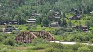 Colorado tourist town bans new short-term rentals