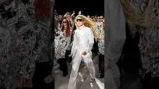 Shakira Shines In Versace At Rio Tour Kickoff&rsquo;s
