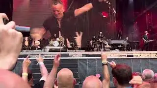 BRUCE SPRINGSTEEN- &bdquo;Promised Land&ldquo; & &bdquo;Out In The Street&ldquo;- LIVE- June, 21st, 2023-  D&uuml;sseldorf, Ger.