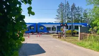 Przejazd kolejowy Ustronie Morskie (2022.06.06) // Polish Railroad Crossing